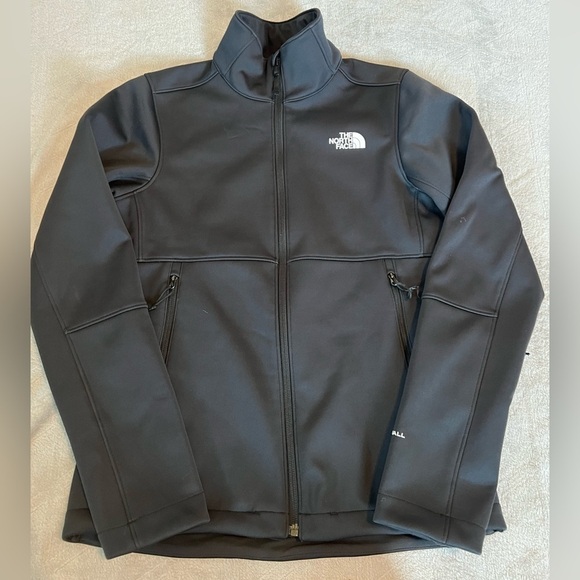 Women’s North Face Jacket - Picture 2 of 5